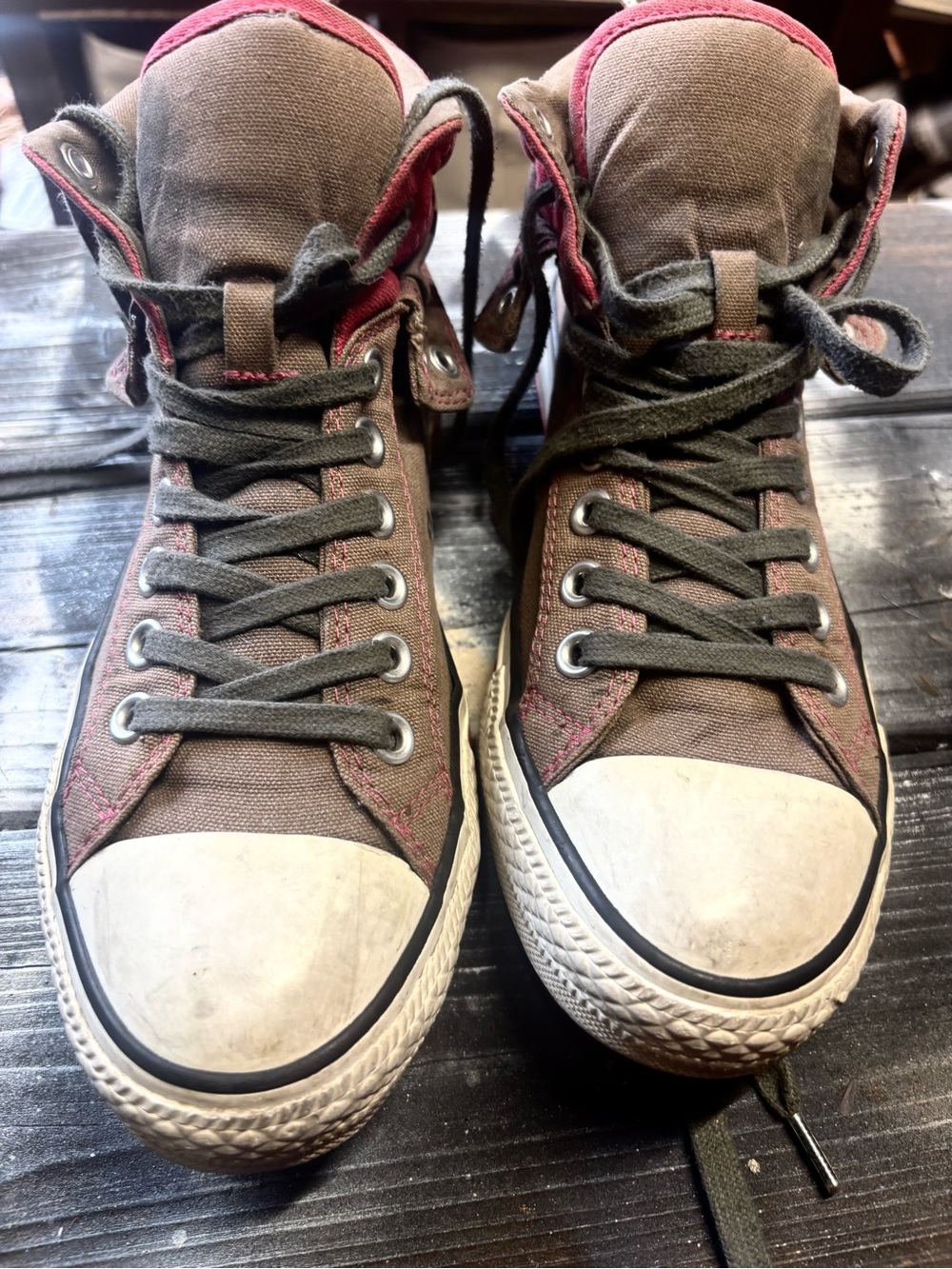 Converse Chuck Taylor All Star Hi Canvas Sneakers in brown & gray Womens 7